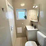 Square Luxury Boutique ゲストハウス 3*