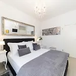 Square Luxury Boutique Gasthuis