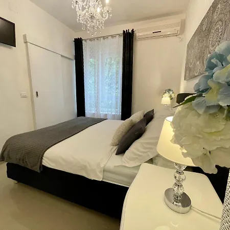 Central Square Luxury Boutique Affittacamere Zara