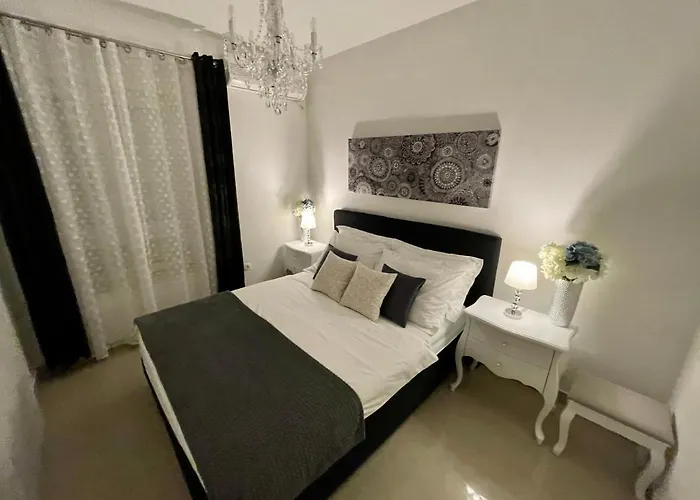 Central Square Luxury Boutique Affittacamere Zara