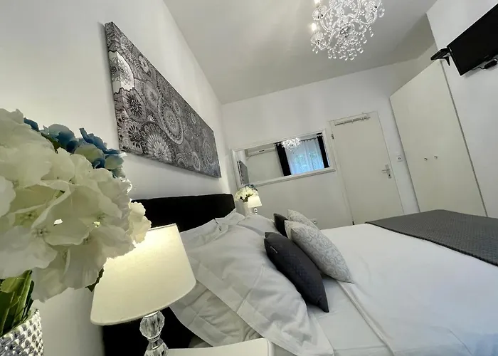 Central Square Luxury Boutique Affittacamere 3*