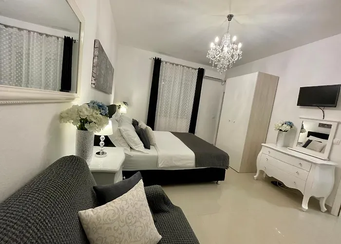 Central Square Luxury Boutique Affittacamere 3*