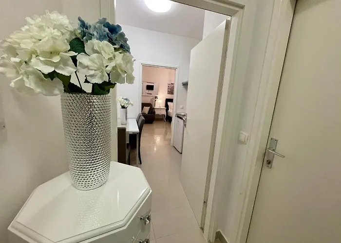 Central Square Luxury Boutique Affittacamere 3*