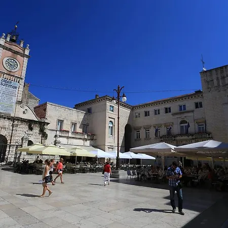 Square 3*