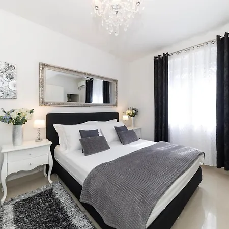 Гостевой дом Square Luxury Boutique 3*