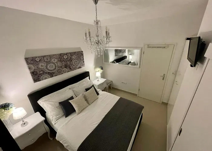 Guest house Central Square Luxury Boutique