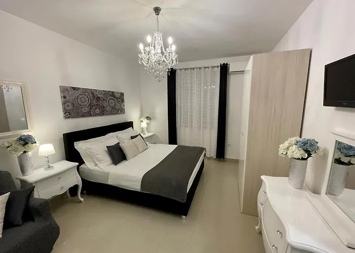 Guest house Central Square Luxury Boutique