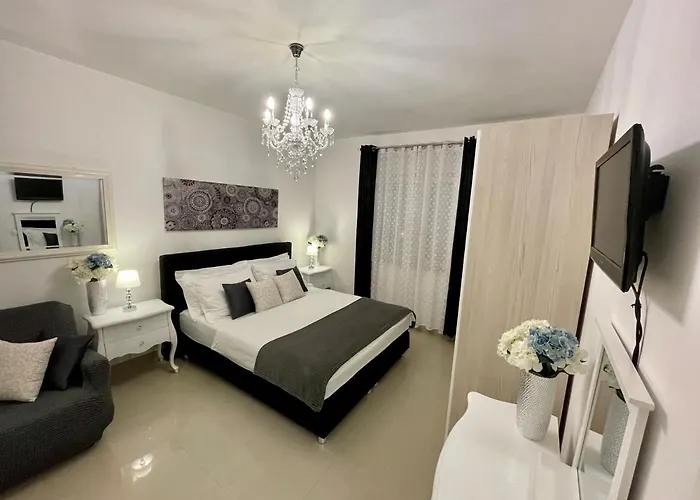 Guest house Central Square Luxury Boutique