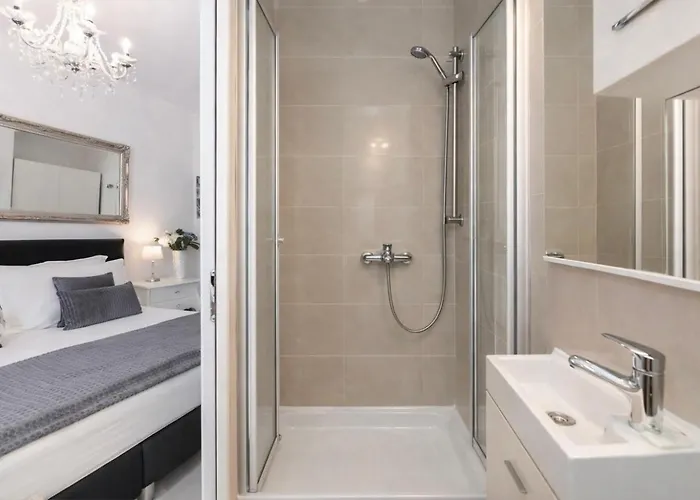 Square Luxury Boutique Задар