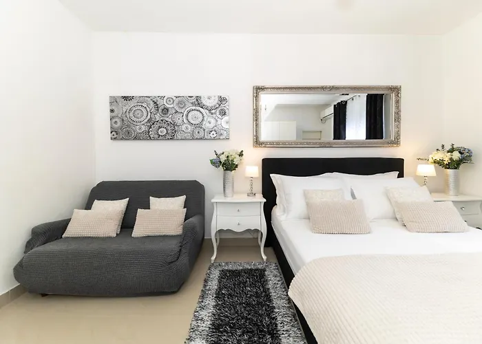 Гостевой дом Square Luxury Boutique 3*