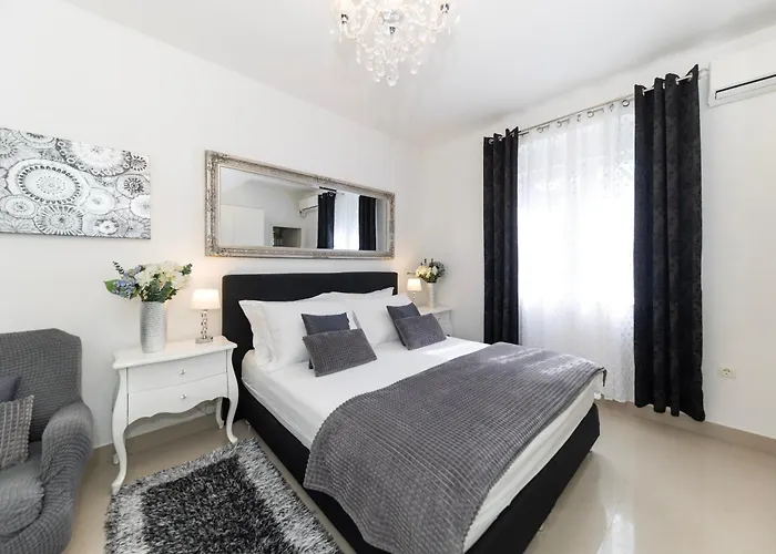 Гостевой дом Square Luxury Boutique 3*