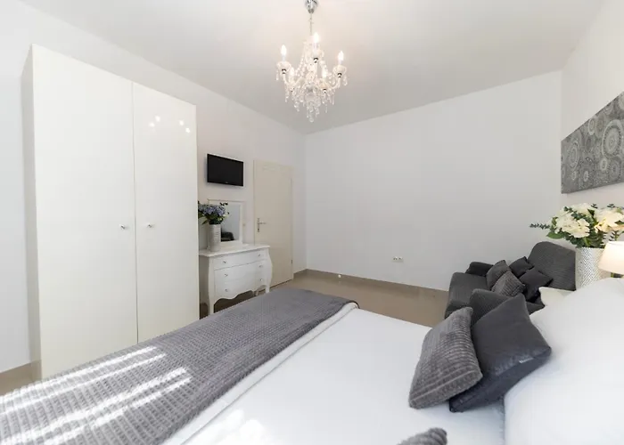 Гостевой дом Square Luxury Boutique