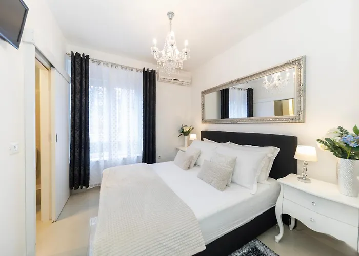 Гостевой дом Square Luxury Boutique 3*