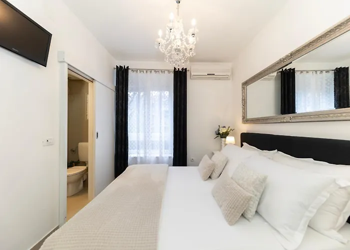 Square Luxury Boutique 3* Задар