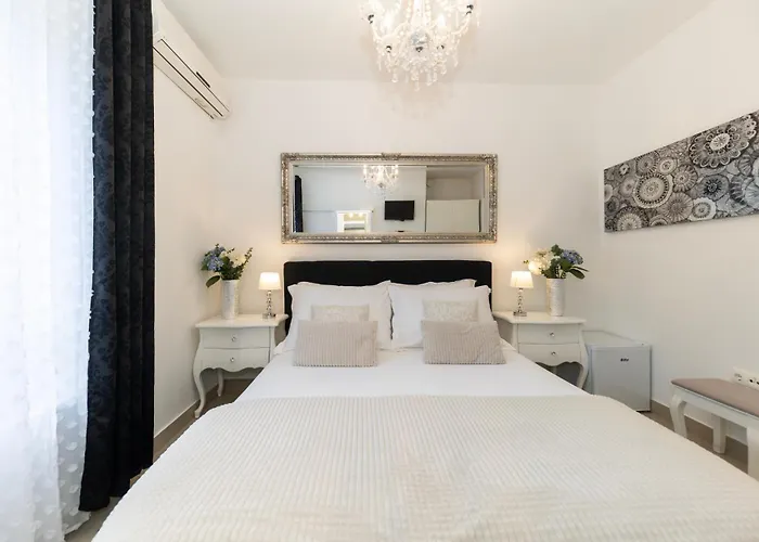 Гостевой дом Square Luxury Boutique 3*