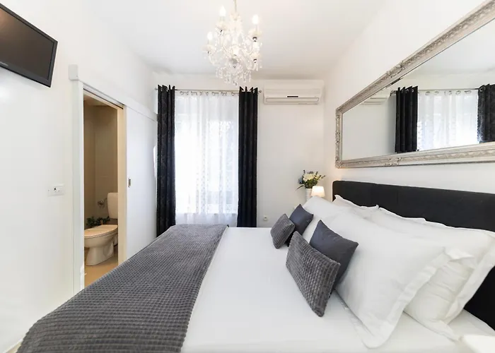 Square Luxury Boutique 3* Задар