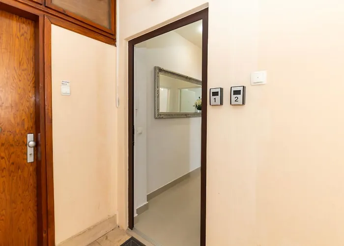 Square Luxury Boutique Гостевой дом